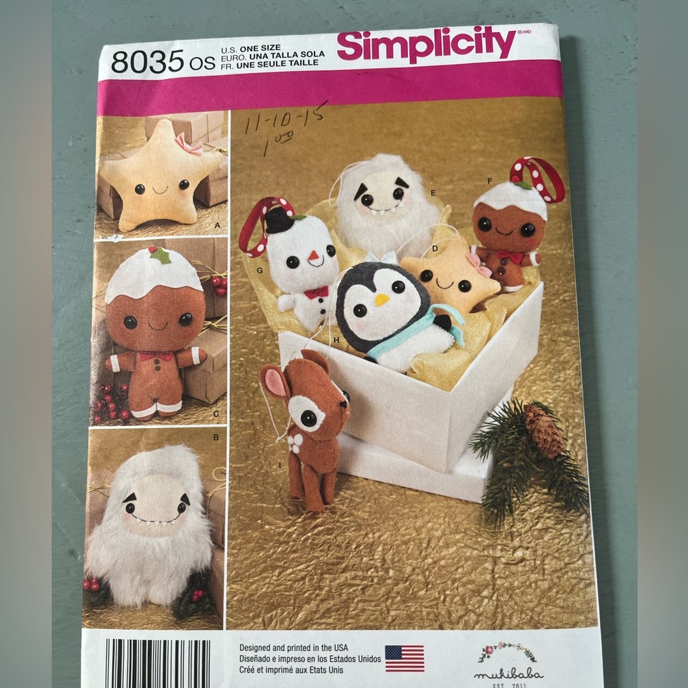 Adorable stuffed toy / ornament pattern, uncut.